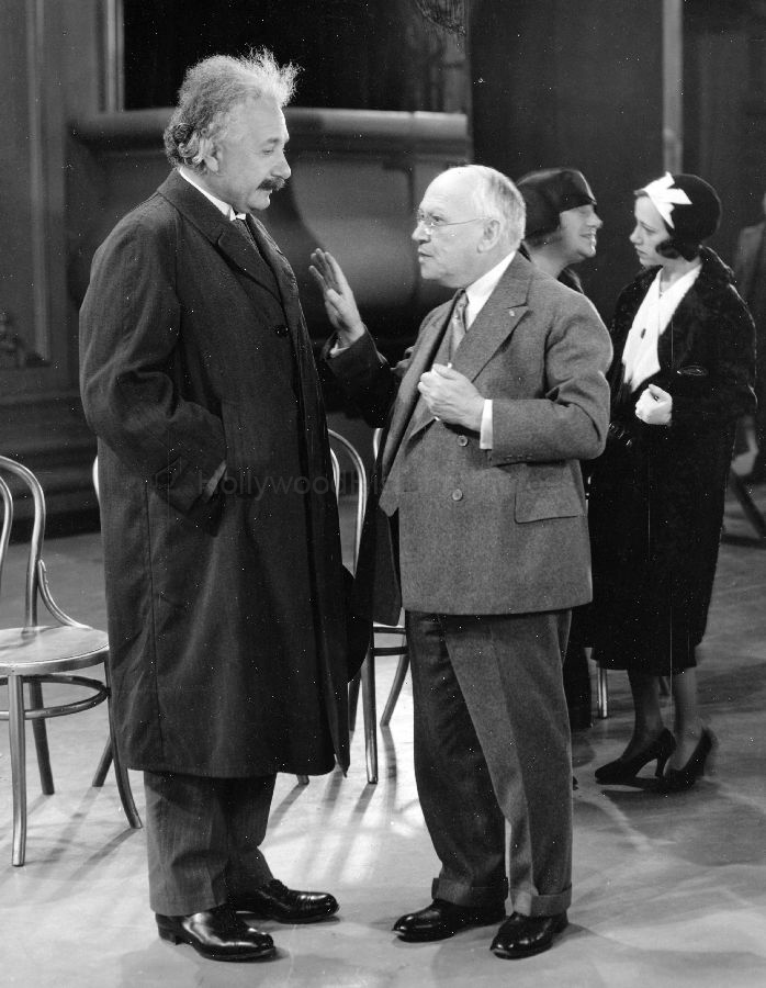 Albert Einstein 1932 WM.jpg